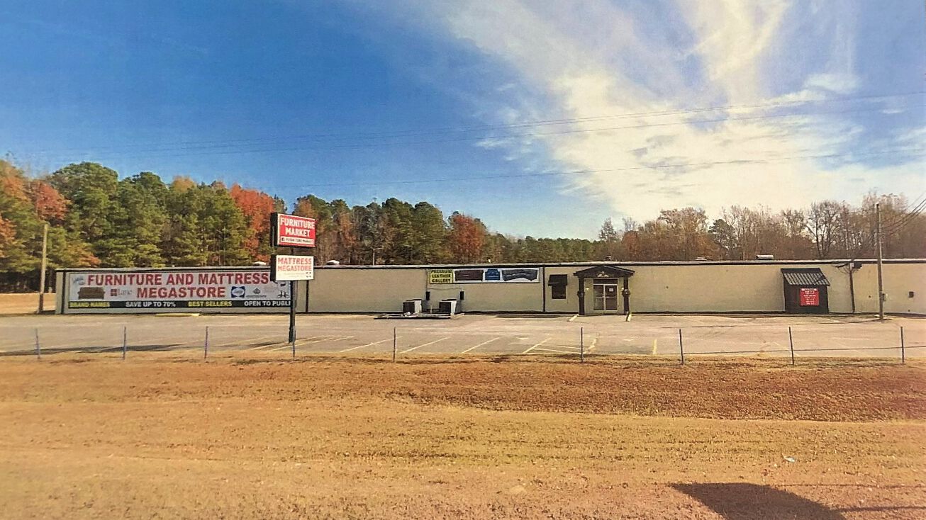 15590 Hobbton Hwy, Newton Grove, NC 28366