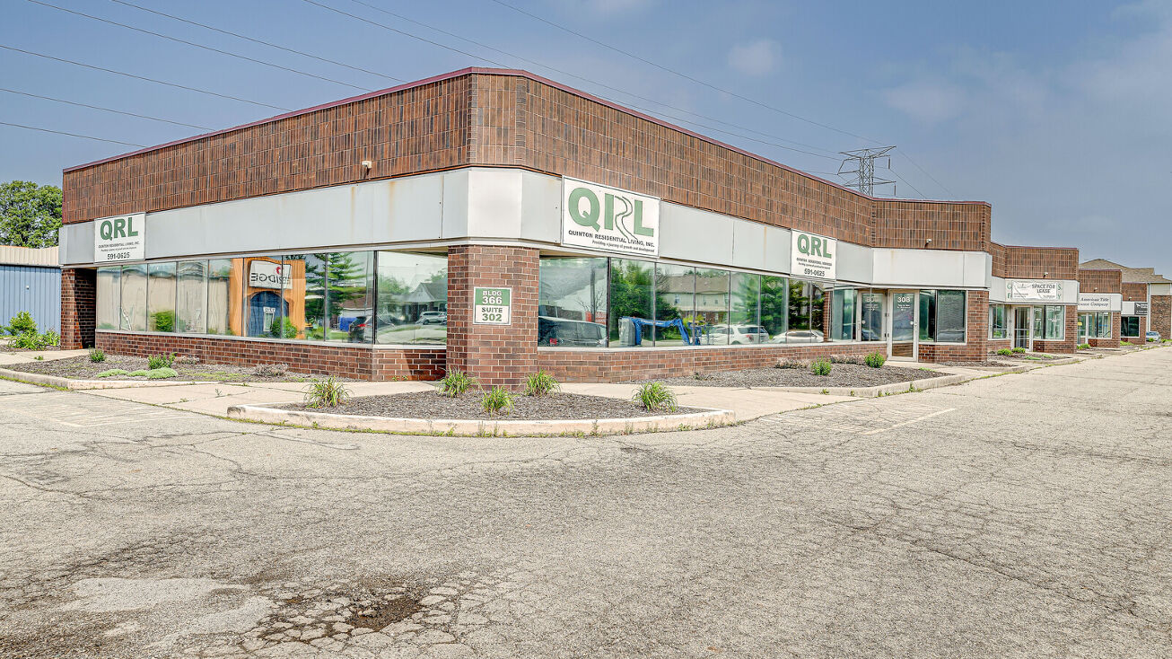 366 Washington Pointe Dr, Indianapolis, IN 46229