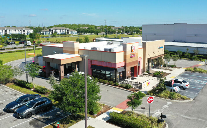 Pictures of Retail property located at 13458 Landstar Blvd, Orlando, FL 32824 for comps - image #1