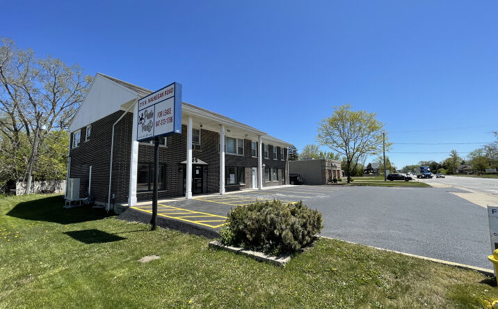 Pictures of Mixed Use, Multifamily, Office, Retail property located at 215 N Waukegan Rd, Lake Bluff, IL 60044 for sales - image #1