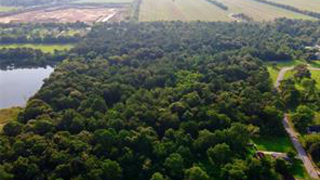 547 Barrett Rd, Crosby, TX 77532