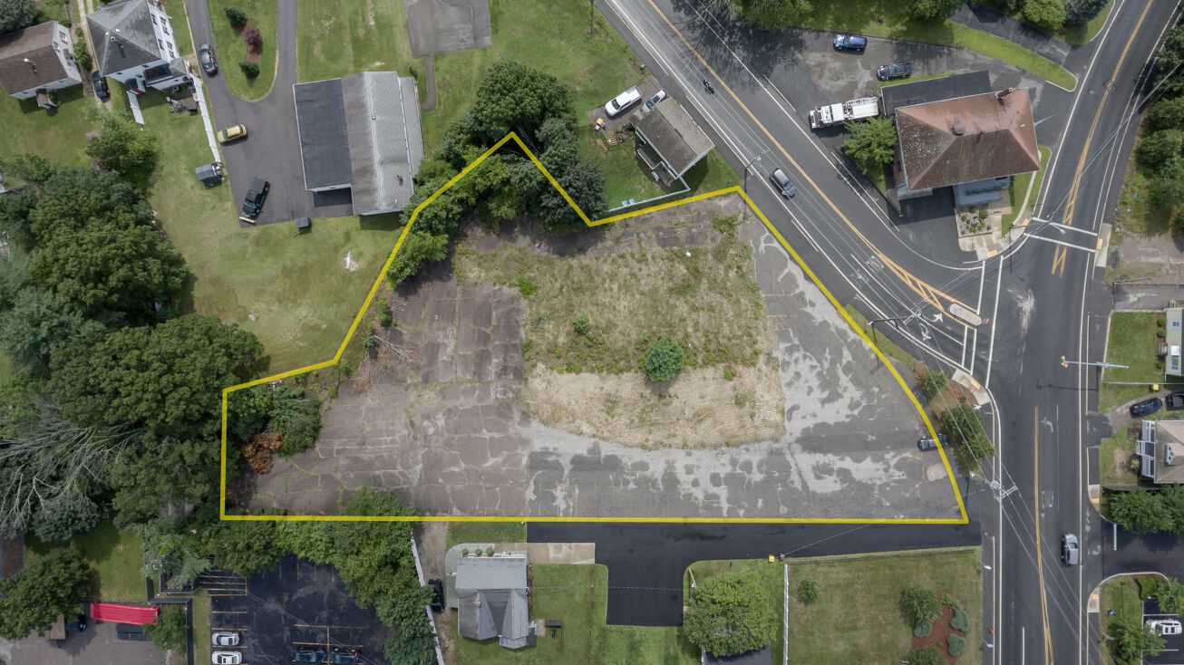 28 Wrentham St, Bellingham, MA 02019