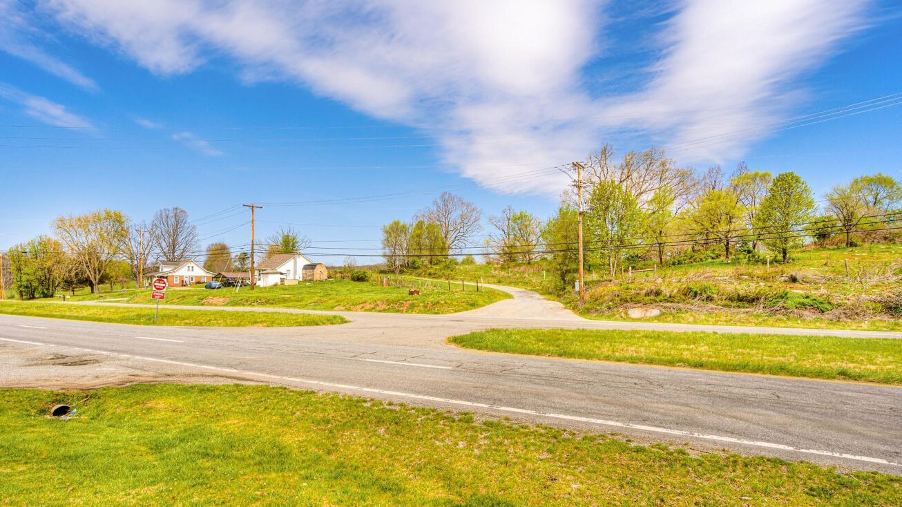 4933 Lee Highway, Dublin, VA 24084