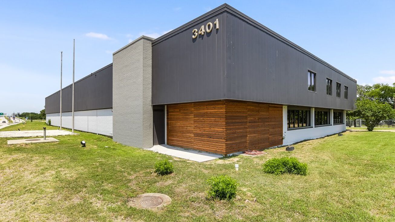 3401 Ed Bluestein Blvd, Austin, TX 78721 | Crexi.com