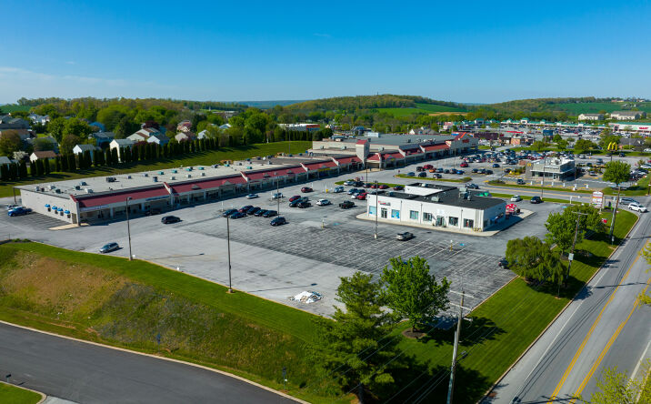 Pictures of Retail property located at 693 Lombard Rd, Red Lion, PA 17356 for comps - image #1