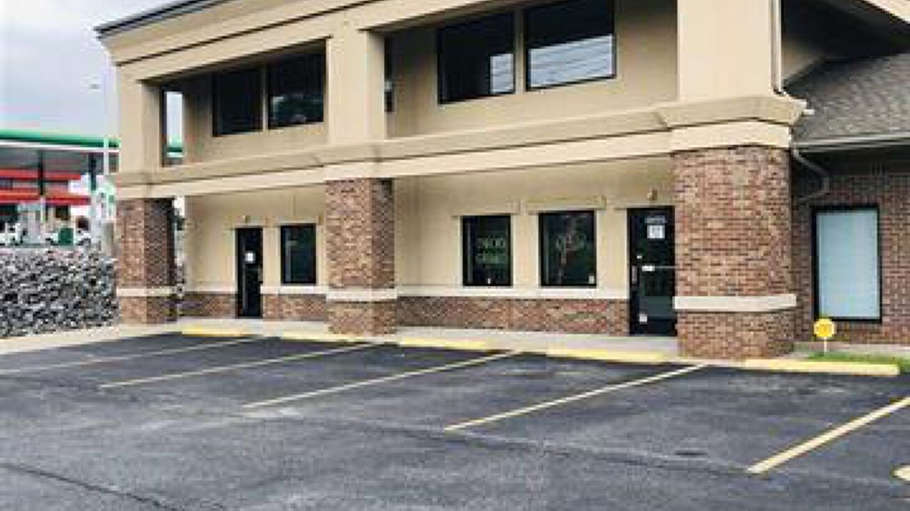 4677 Alben Barkley Dr, Paducah, KY 42001