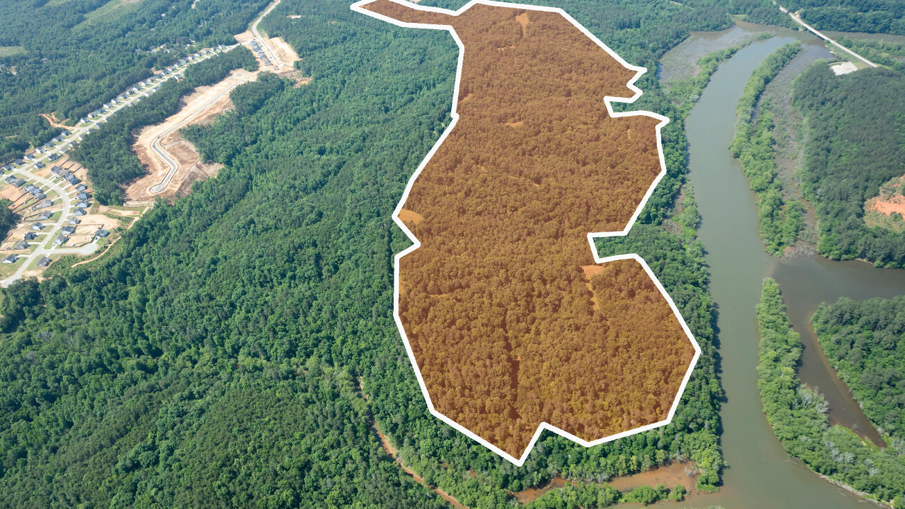 6390 Lula Rd, Lula, GA 30554