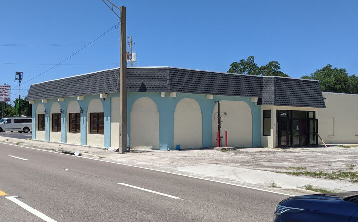 Pictures of Retail property located at 2704 14th St W, Bradenton, FL 34205 for sales - image #1