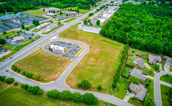 Pictures of Land property located at 0 Lindsey Way, Florence, AL 35630 for sales - image #1