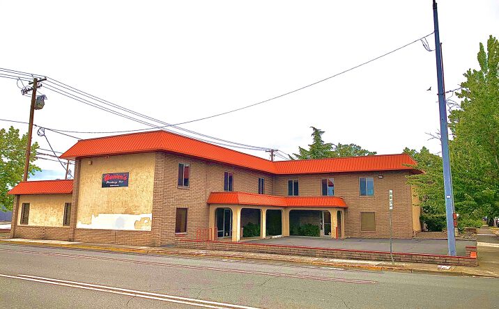 Pictures of Office property located at 123 W 10th St, Medford, OR 97501 for comps - image #1