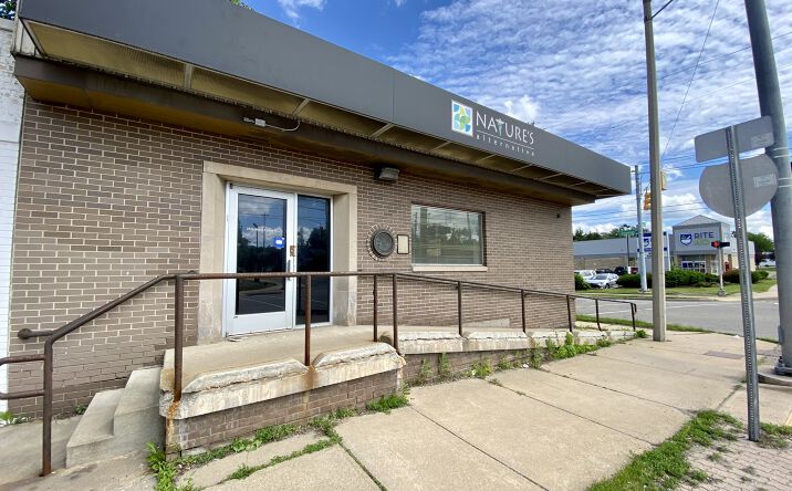 Pictures of Retail property located at 2521 S Cedar St, Lansing, MI 48910 for sales - image #1