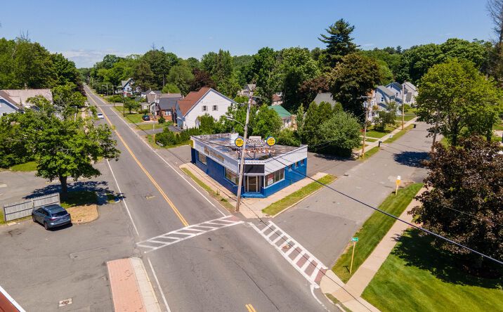 Pictures of Retail property located at 55 White Ave, East Longmeadow, MA 01028 for comps - image #1