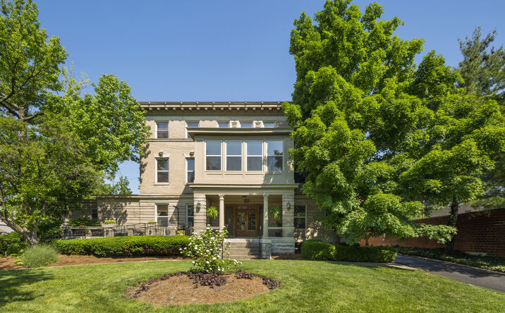 Pictures of Multifamily property located at 3901 Reading Rd, Cincinnati, OH 45229 for comps - image #1