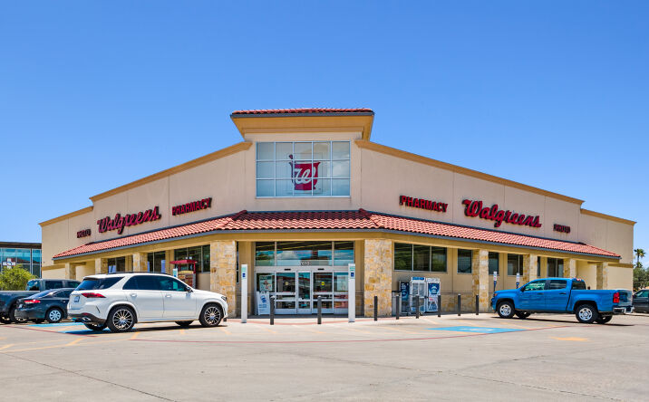 Pictures of Retail property located at 7610 McPherson Rd, Laredo, TX 78041 for comps - image #1
