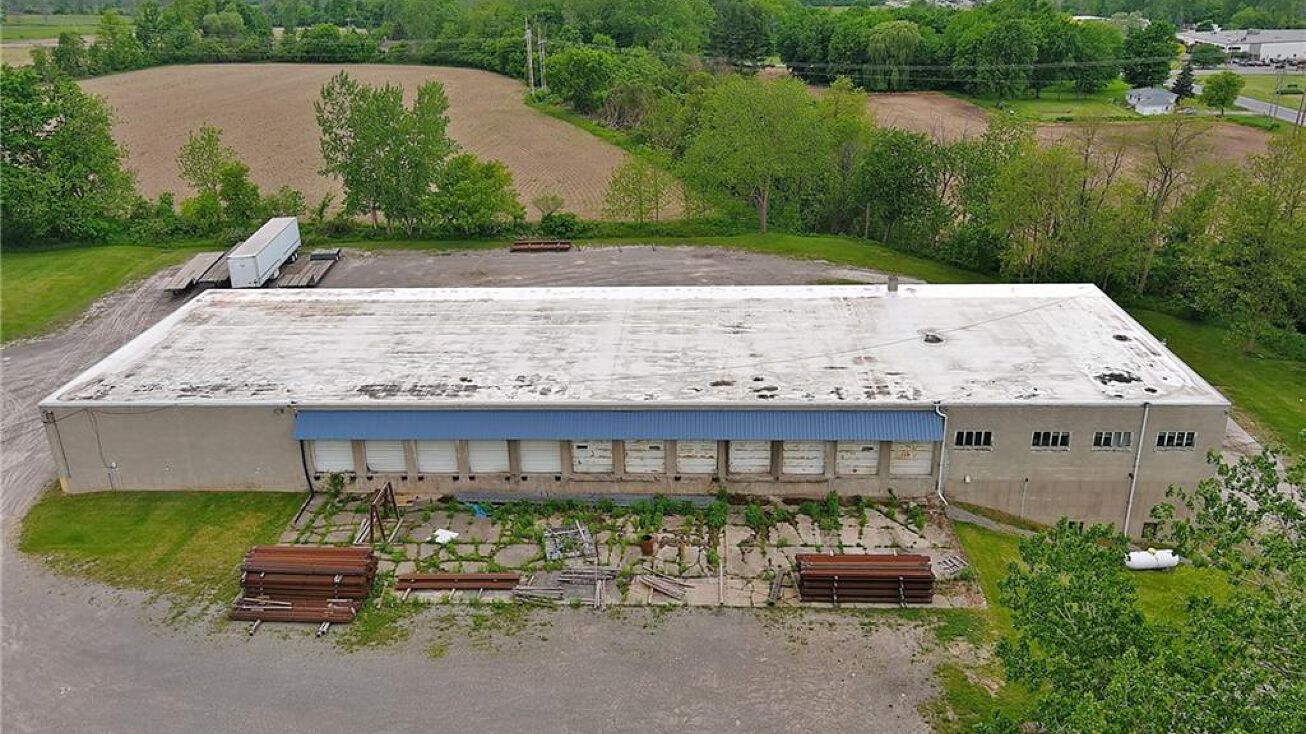 11697 Sanderson Rd, Medina, NY 14103