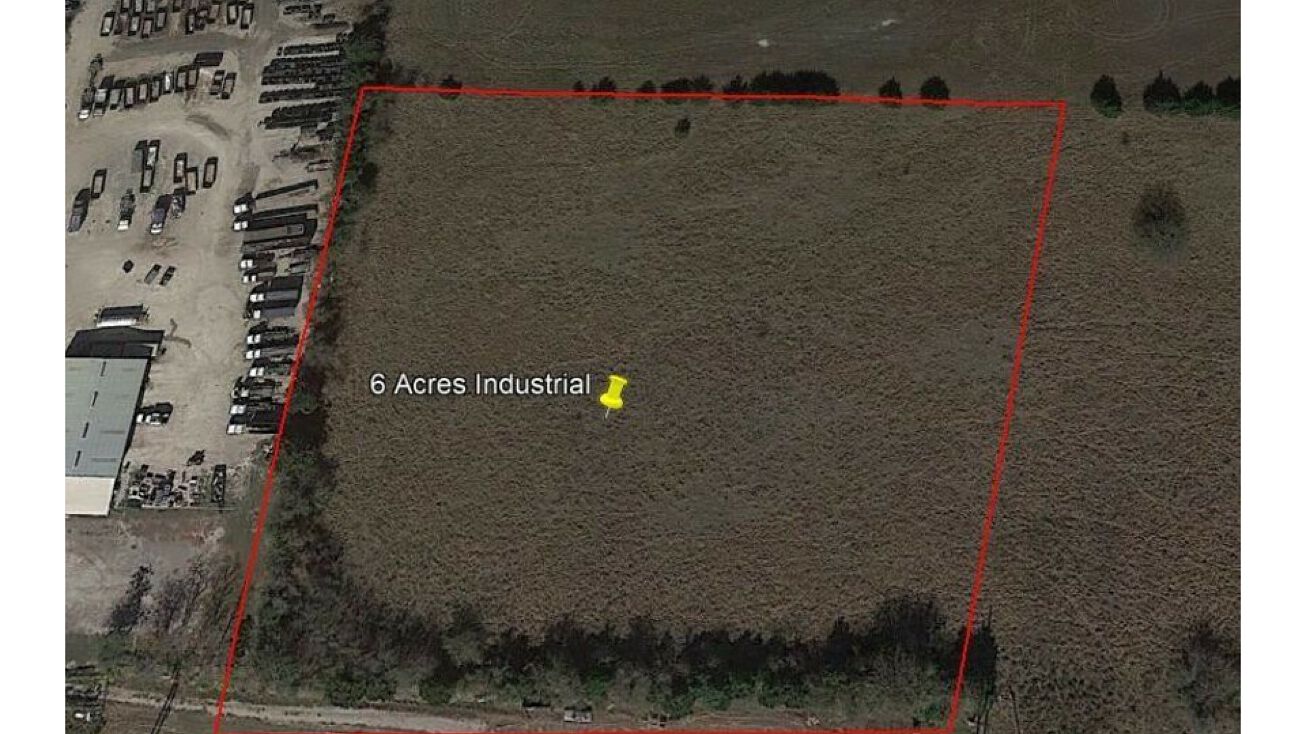 Eastgate Rd, Midlothian, TX 76065