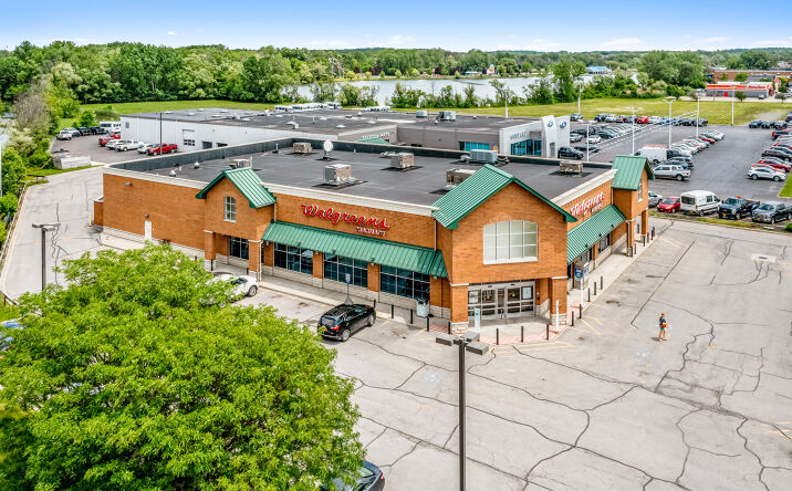 Pictures of Retail property located at 18 Eastern Blvd, Canandaigua, NY 14424 for comps - image #1