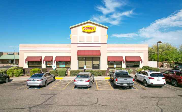 Pictures of Retail property located at 4121 W Anthem Way, Phoenix, AZ 85086 for comps - image #1