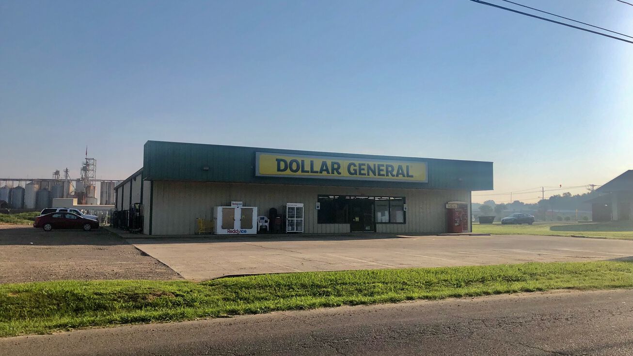 1022 W 2nd St, Waldron, AR 72958