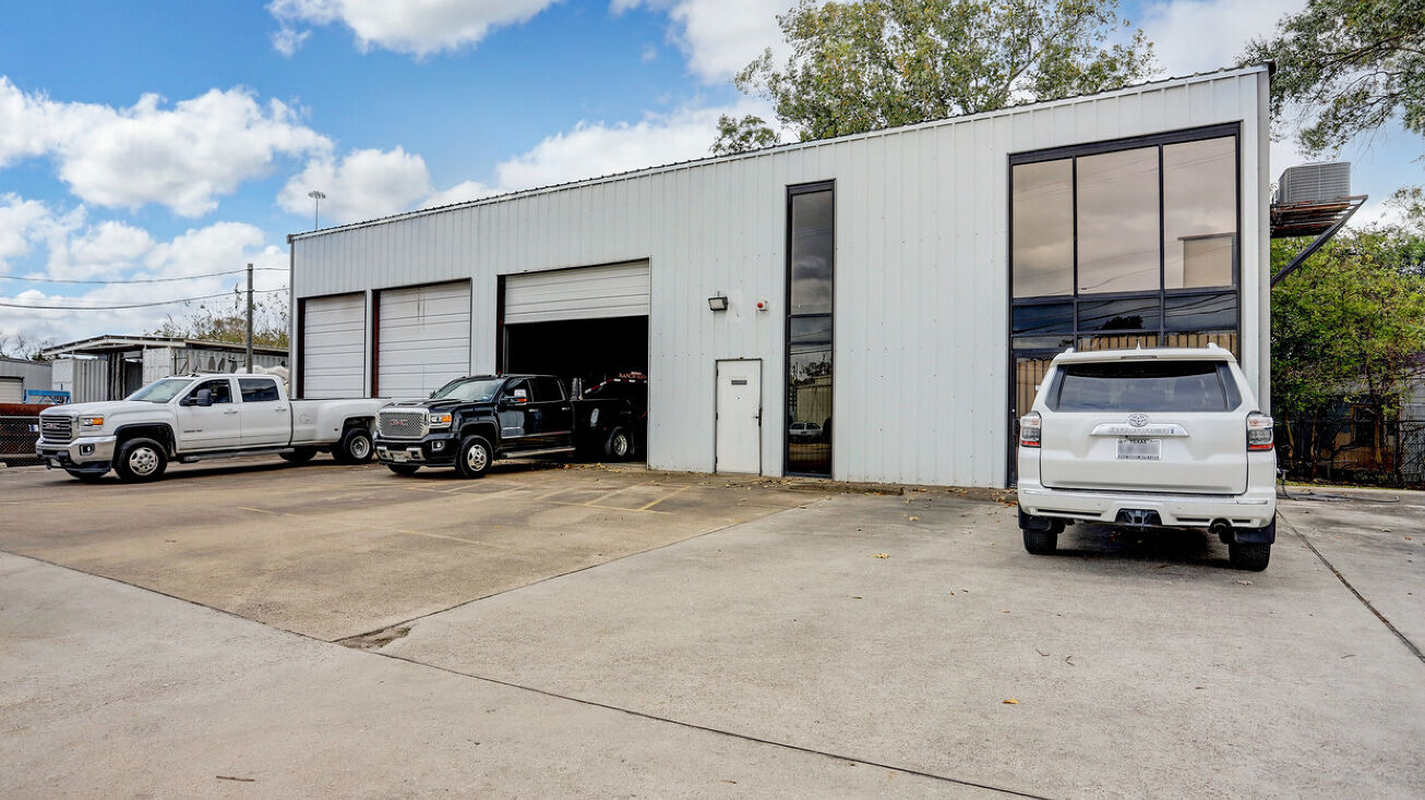 8308 Millet St, Houston, TX 77012