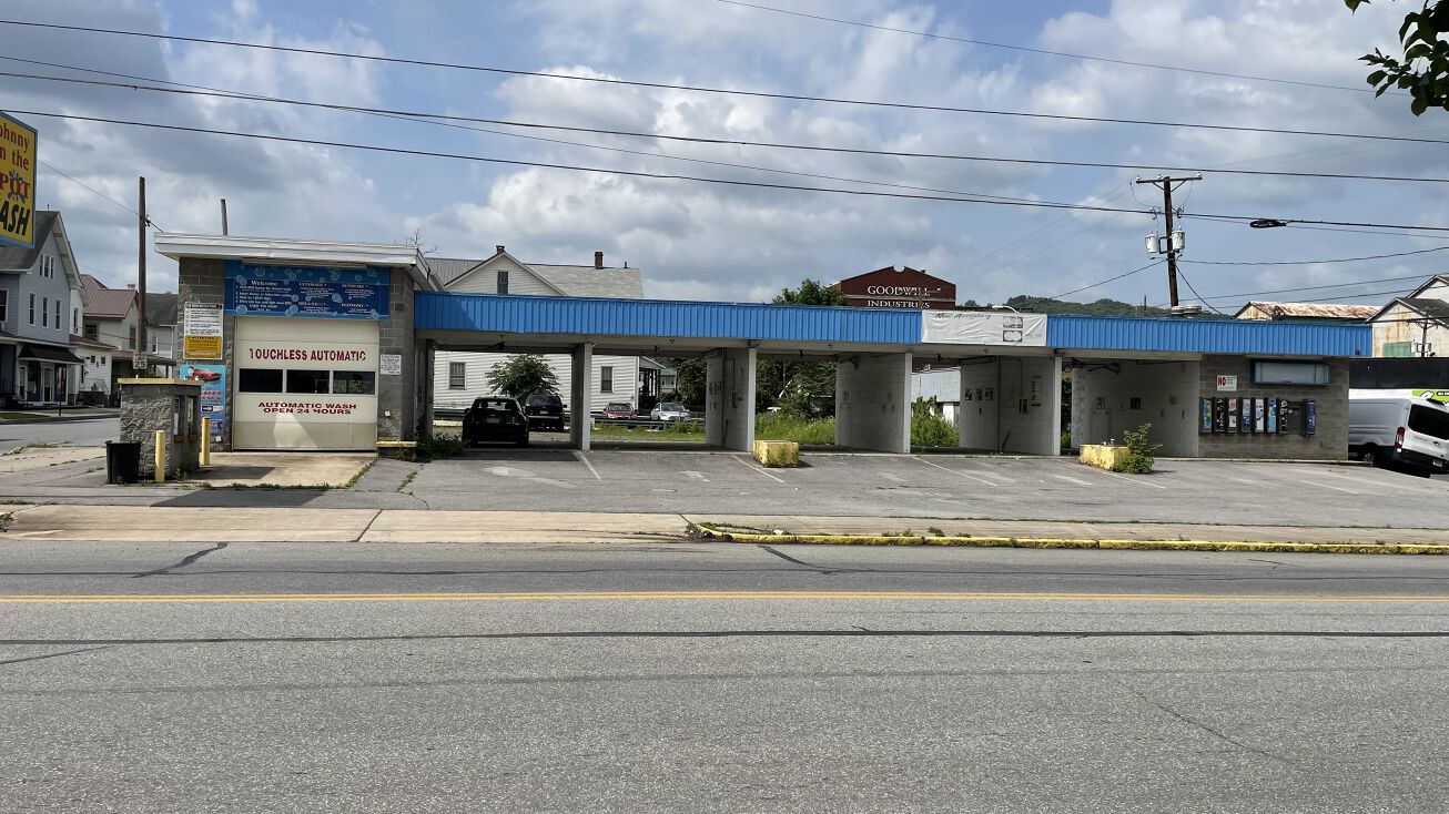 105 Ohio St, Johnstown, PA 15902