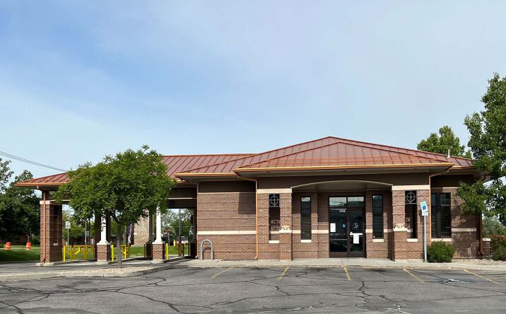 Pictures of Retail property located at 2106 W 1800 N, Clinton, UT 84015 for comps - image #1