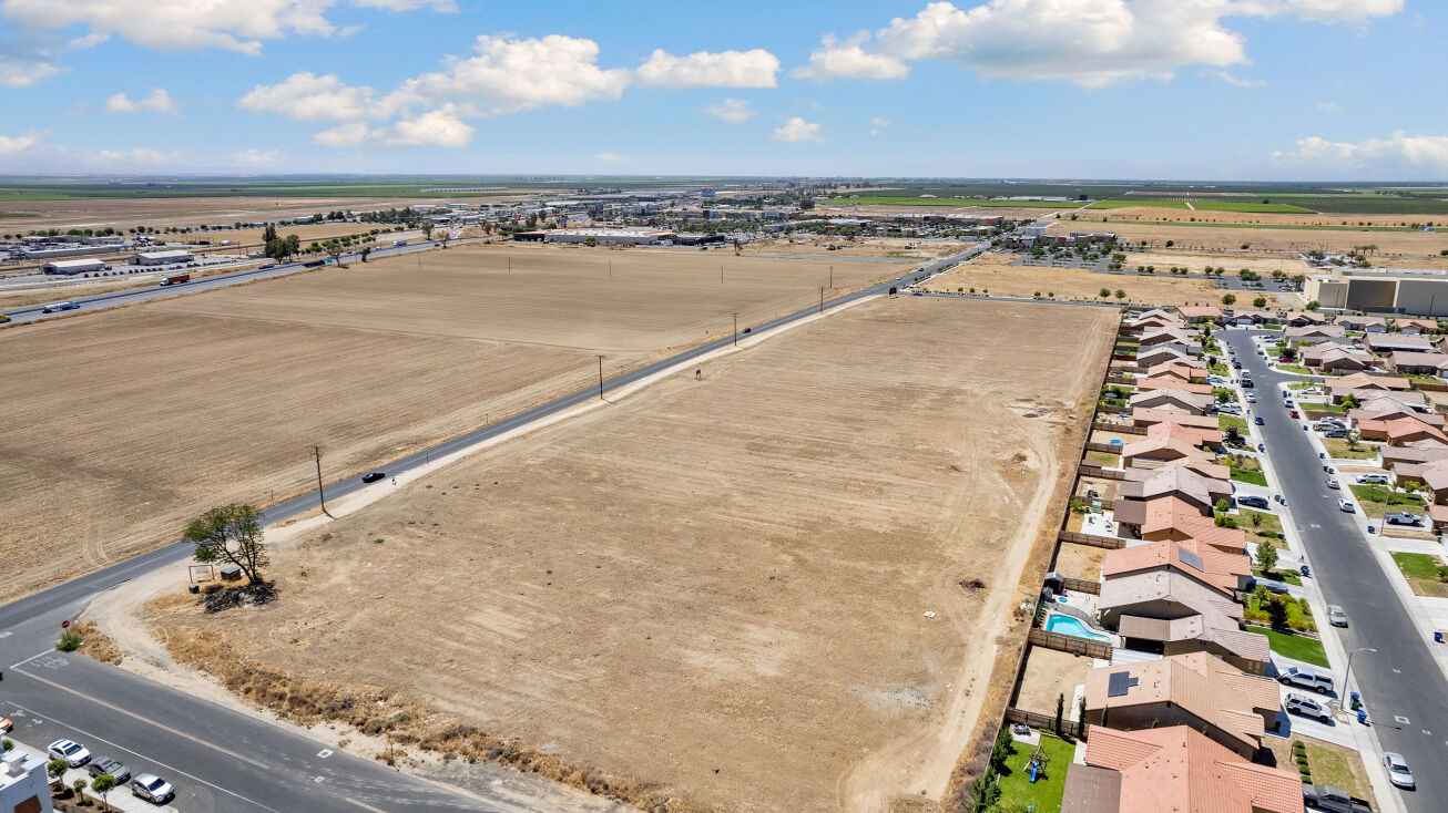 Del Sol Pkwy, Delano, CA 93215