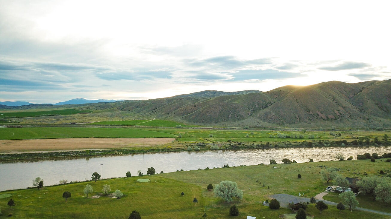 Nhn Missouri View Loop, Toston, MT 59643