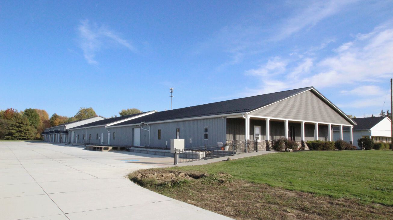 4983 Ridge Rd, Wadsworth, OH 44281