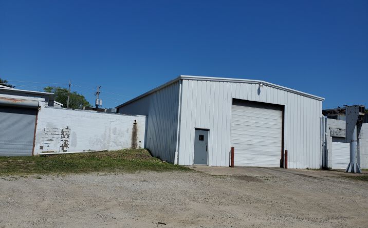 image of property at 1425 INDUSTRIAL DR Erie PA 16505-4327