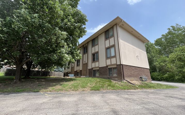 8005 S 48th Ave, Omaha, Ne 68157 - Multifamily Property For Sale