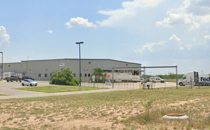 Pictures of Industrial property located at 949 Gateway Dr, San Angelo, TX 76905 for comps - image #1