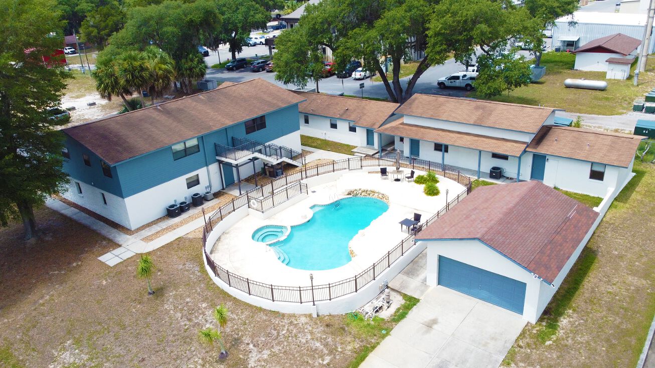 2008 Griffin Rd, Leesburg, FL 34748 Multifamily Property for Sale