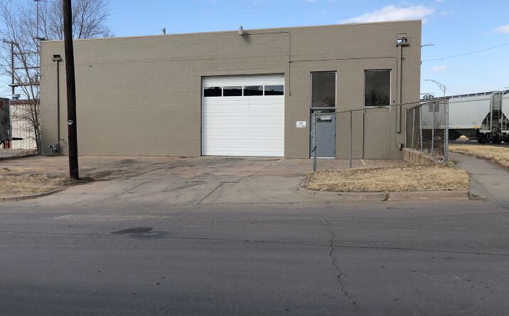 Pictures of Industrial, Special Purpose property located at 930 E Zimmerly St, Wichita, KS 67211 for sales - image #1