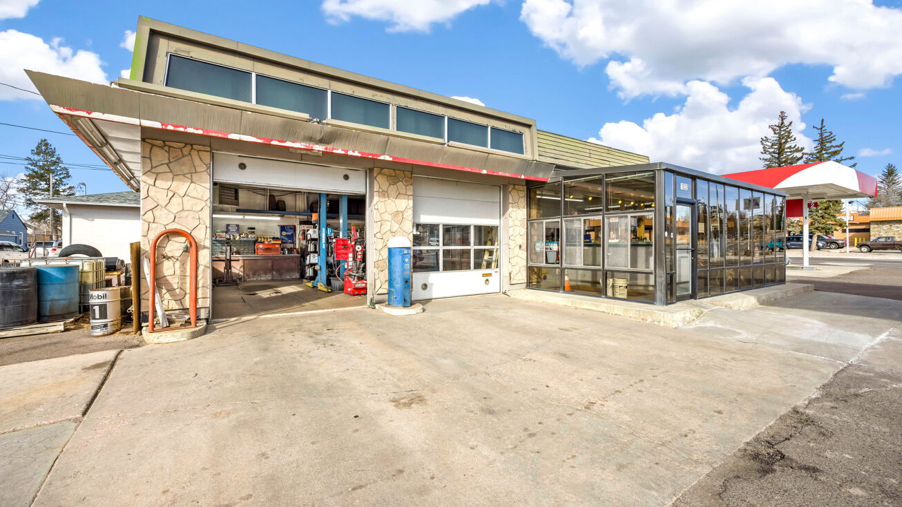 1822 Logan Ave, Cheyenne, WY 82001