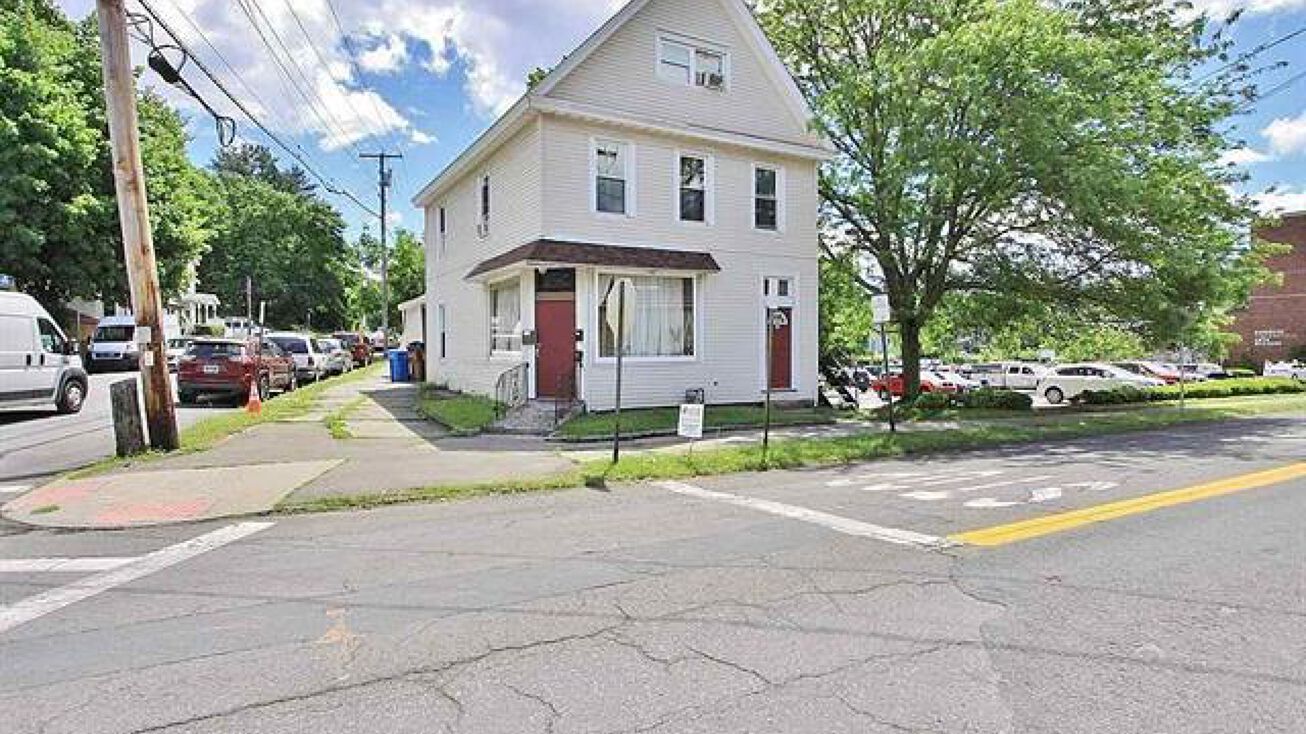 30 Foxhall Ave, Kingston, NY 12401