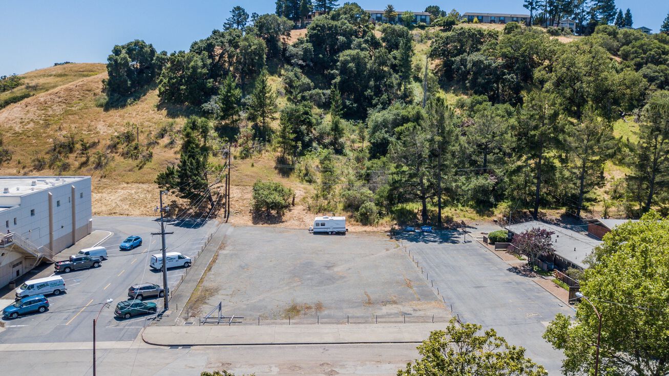 348 Park St, Moraga, CA 94556