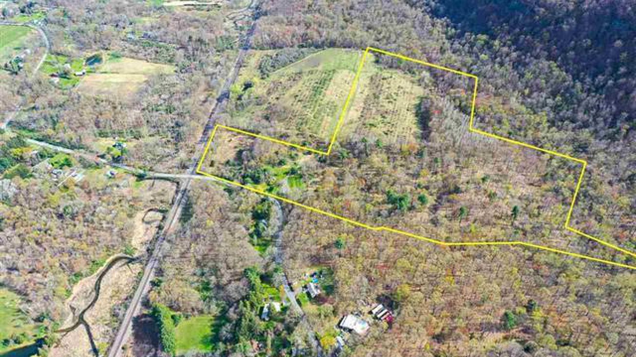 59 Esopus Ave, Ulster Park, NY 12487