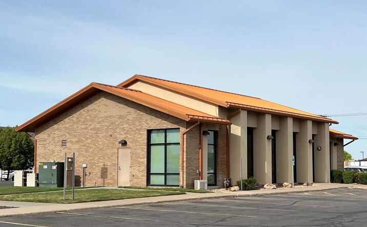 Pictures of Retail property located at 1975 W 1700 S, Syracuse, UT 84075 for comps - image #1