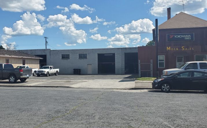 Pictures of Industrial property located at 114 E Ermina Ave, Spokane, WA 99207 for comps - image #1