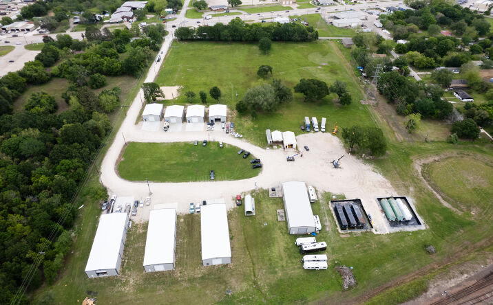 Pictures of Industrial property located at 120 Crouch, Alvin, TX 77511 for sales - image #1