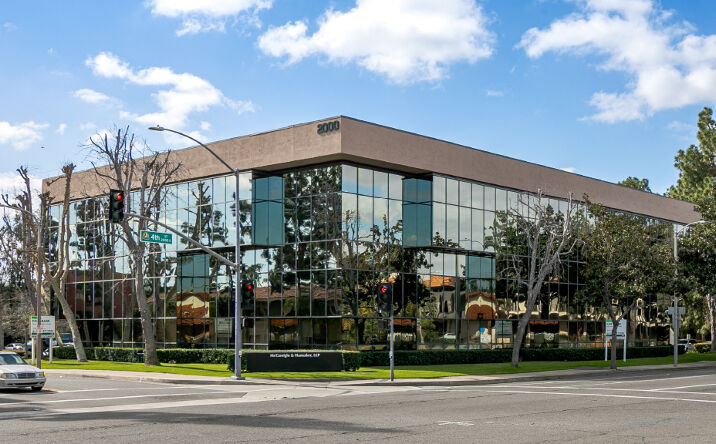 image of property at 2000 E 4TH ST Santa Ana CA 92705-3907