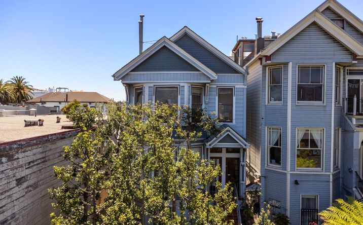 Pictures of Multifamily property located at 3681 24th St, San Francisco, CA 94110 for comps - image #1