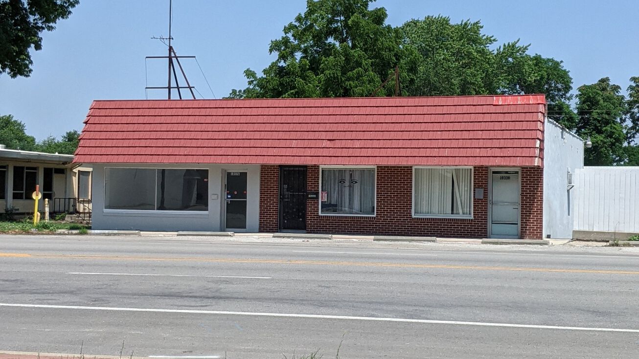 10326 E Truman Rd, Independence, MO 64052