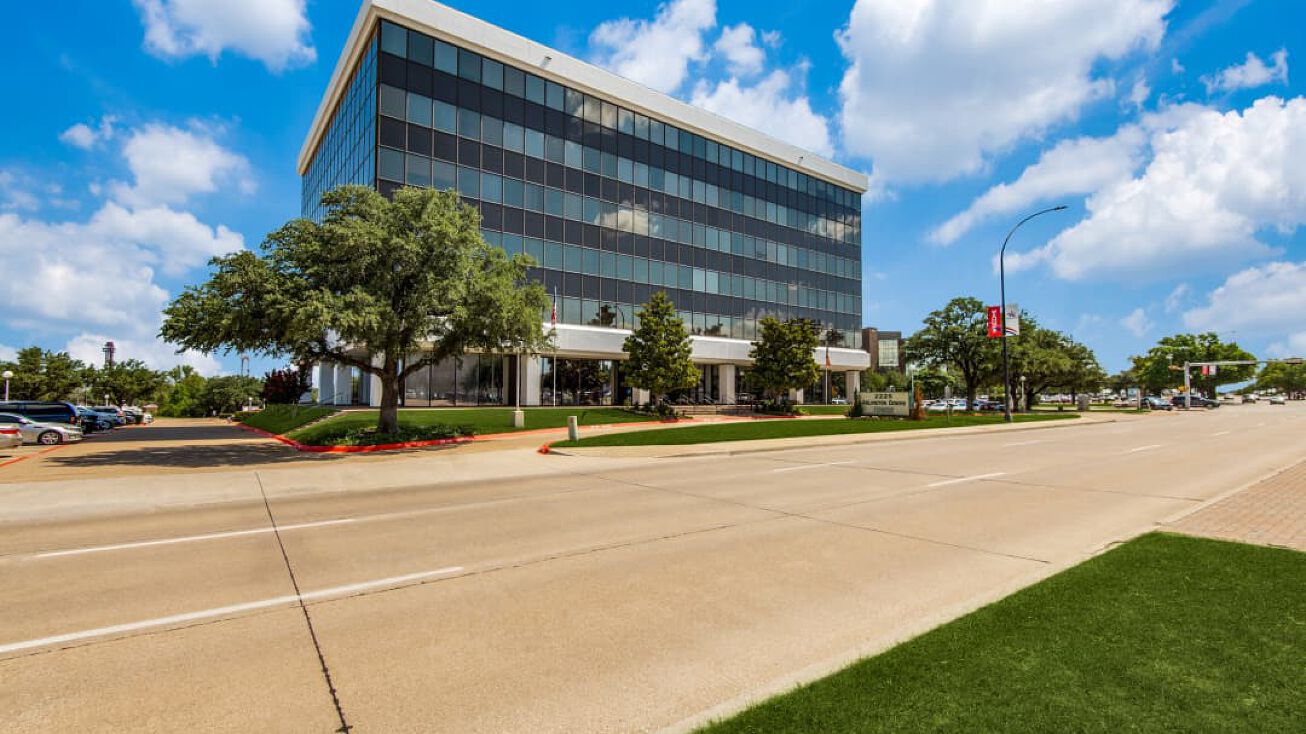2225 E Randol Mill Rd, Arlington, TX 76011