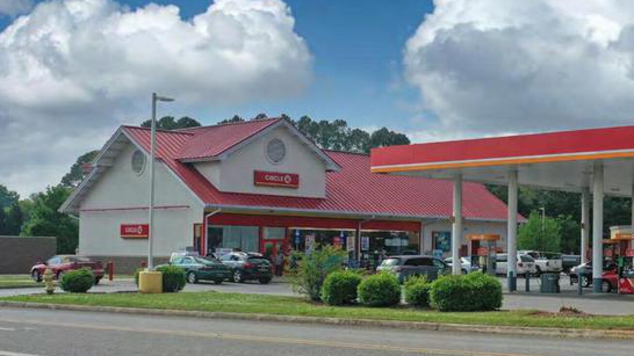 Pictures of Retail property located at 1805 E Belvidere Rd, Grayslake, IL 60030 for sales - image #1