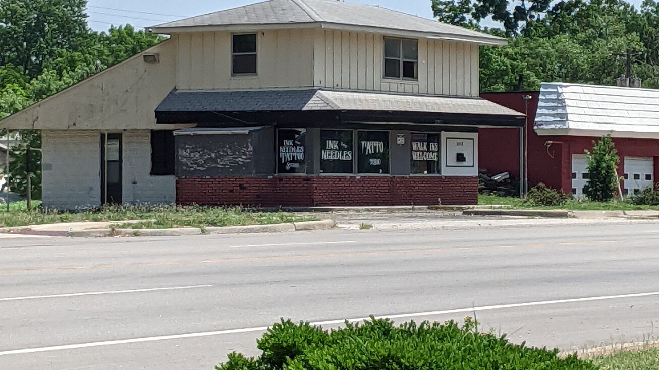 10418 E Truman Rd, Independence, MO 64052