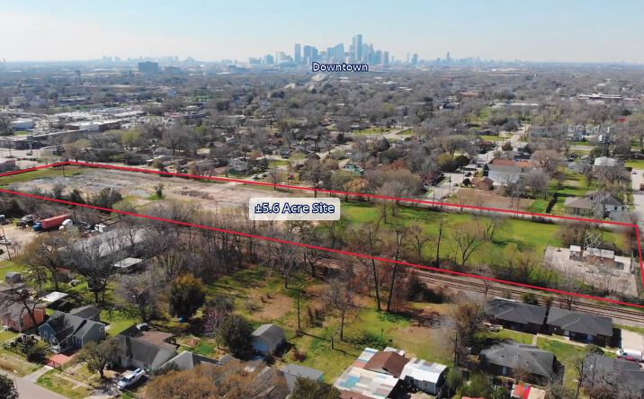 Pictures of Land property located at 1702 Sakowitz St, Houston, TX 77020 for sales - image #1