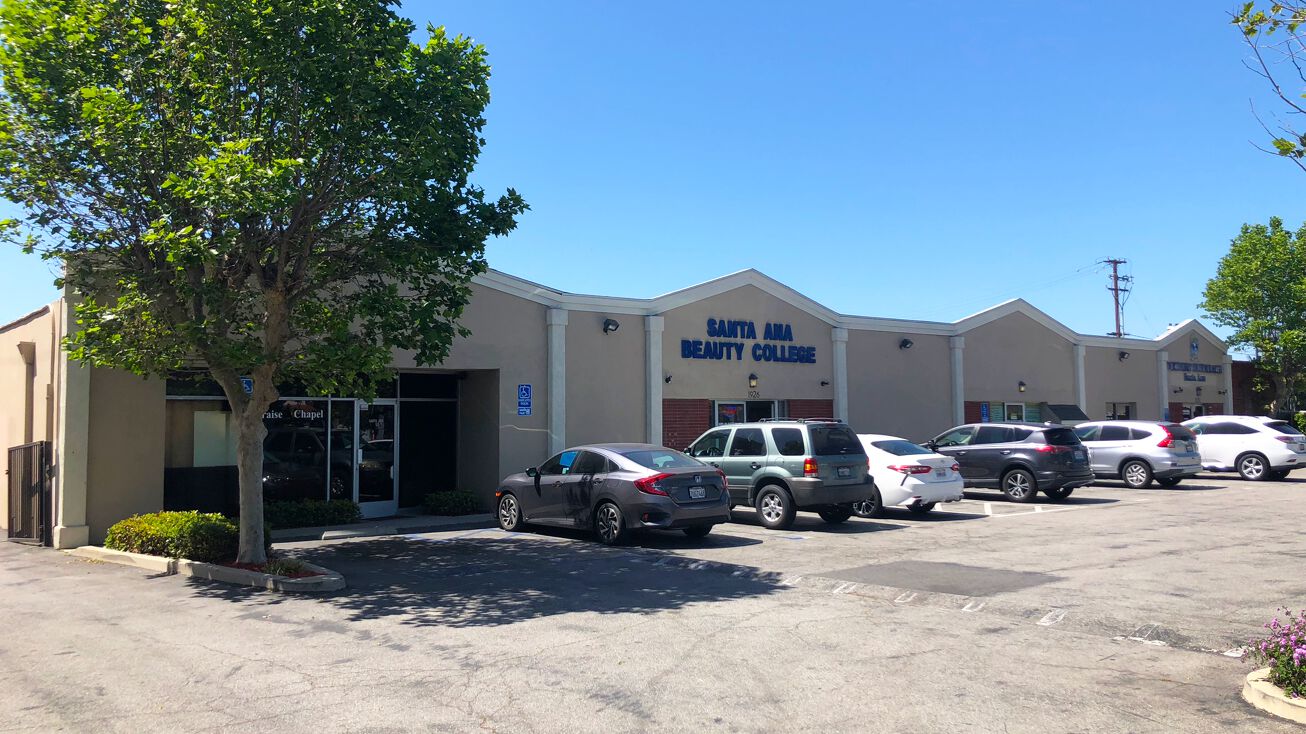 1926 W 17th St, Santa Ana, CA 92706