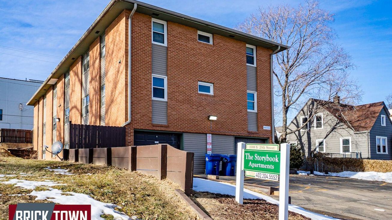 1008 S 29th St, Omaha, NE 68105